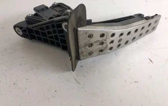Honda Civic Accelerator throttle pedal 31305J17