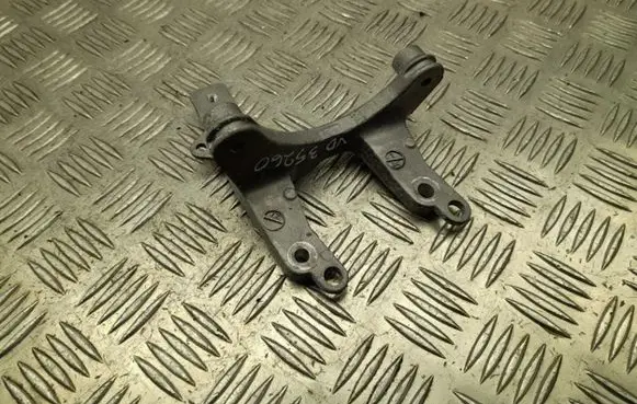 Volvo XC60 Engine mounting bracket 31437845