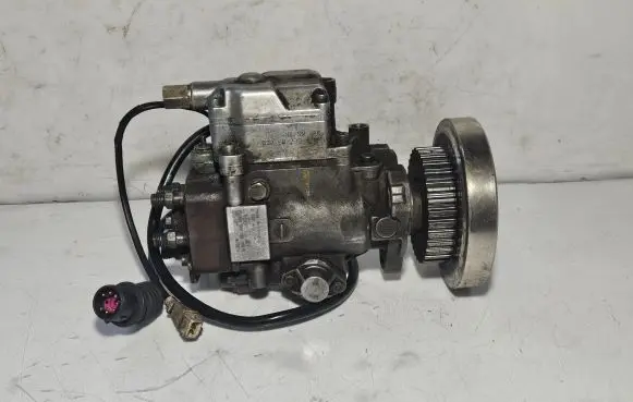Audi A6 S6 C4 4A Fuel injection high pressure pump 046130108F 0460415994
