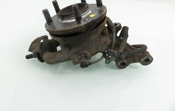 Hyundai i30 Front wheel hub spindle knuckle 