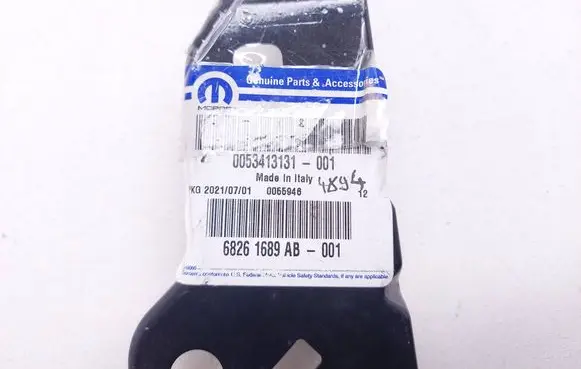 Jeep Compass Fender mounting bracket 0053413131 68261689AB 0055946