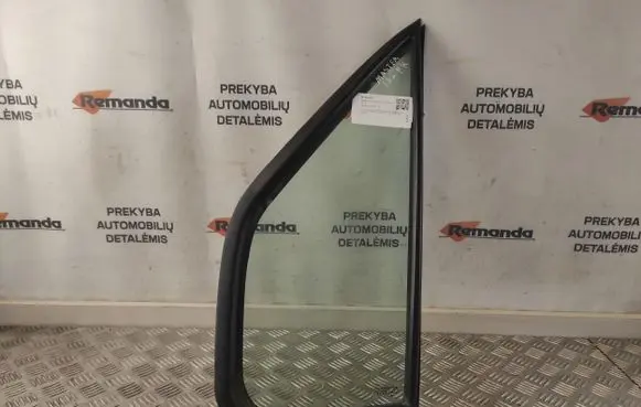 Renault Master II Front door vent window glass four-door 7700351235E
