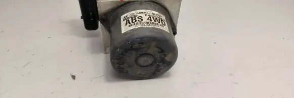 KIA Sportage ABS Pump 589200Z250 5WY7810B 98A4AD1122733