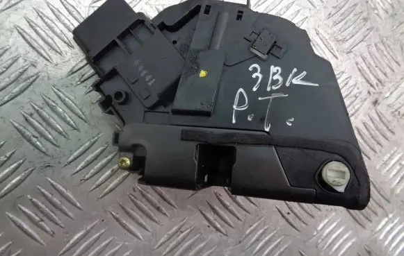 Mazda 3 I Rear door lock 3N6A-A26412-B