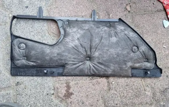 Dashboard lower bottom trim panel