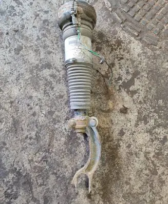 Audi A8 S8 D4 4H Front air suspension shock absorber 8R0413A