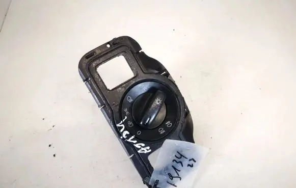 Volkswagen PASSAT B6 Light switch
