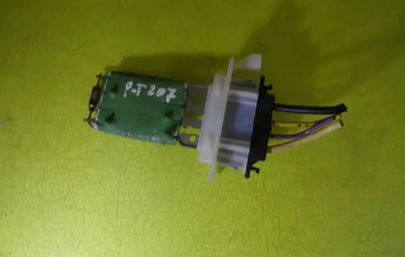Peugeot 207 Heater blower motor/fan resistor 12380
