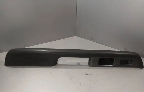 Nissan X-Trail T30 Front door window switch trim 809488H700