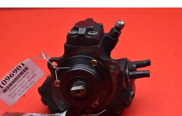 Hyundai Tucson JM Fuel injection high pressure pump 3310027000