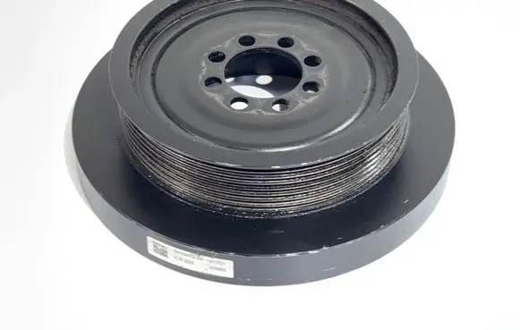 BMW 2 F22 F23 Timing belt tensioner pulley 7573654