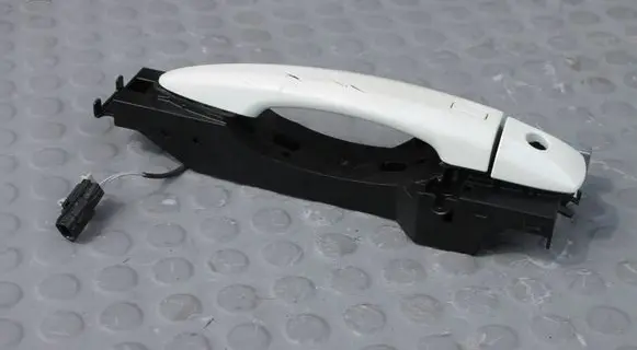 Nissan Qashqai J12 Front door exterior handle 806116UA0AJ12 806116UA0A