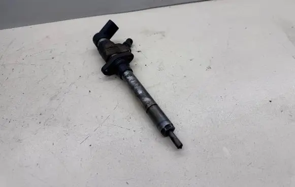 Fuel injector