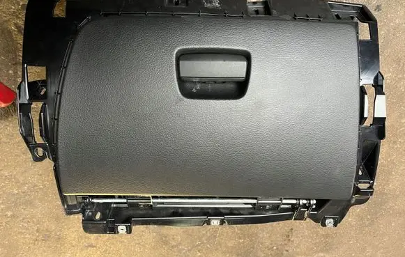 BMW X1 E84 Dashboard storage box/compartment BMWX1E84SCHOWEK