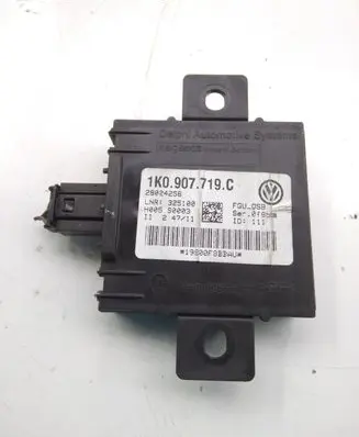 Audi A3 S3 A3 Sportback 8P Alarm control unit/module 1K0907719C