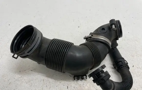 Volkswagen Golf VII Intercooler hose/pipe 5Q0129654