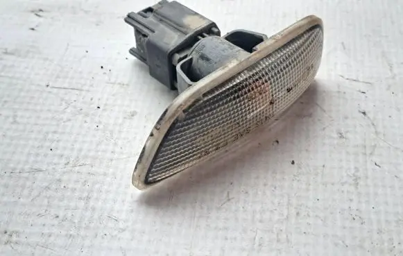 Volvo S80 Front fender indicator light 150726 1UM13