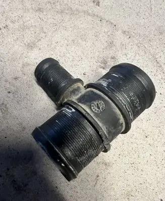 Renault Trafic II (X83) Engine coolant pipe/hose