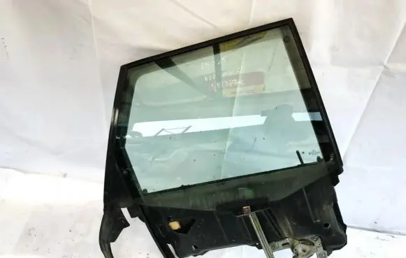 Audi 100 S4 C4 Rear door window/glass frame 