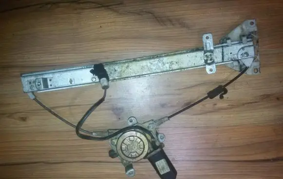 Hyundai Lantra I Sliding door window regulator with motor 9881033000