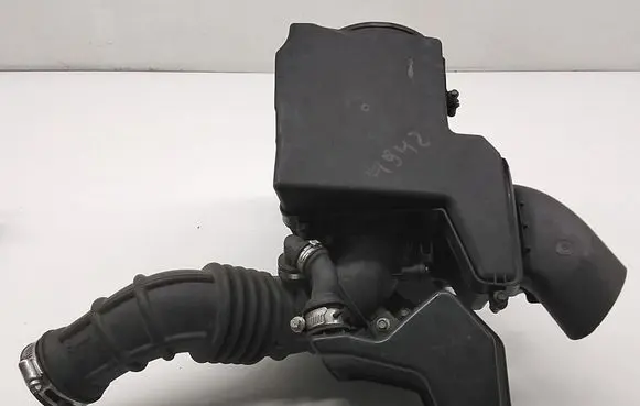 Ford Kuga II Air filter box 72344999