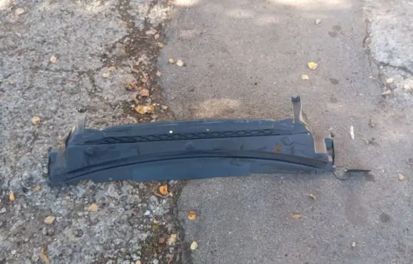 Volvo XC70 Front bumper skid plate/under tray 09484049 3507