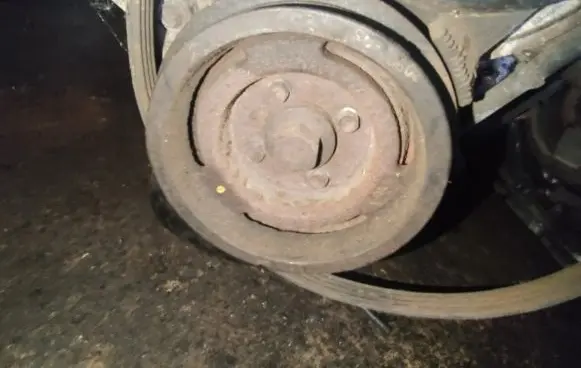KIA Sephia Crankshaft pulley