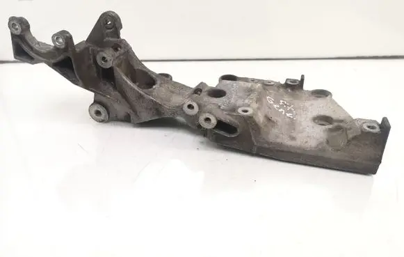 Mitsubishi Outlander Generator/alternator bracket 03G903143J
