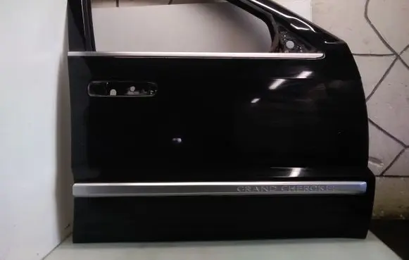 Jeep Grand Cherokee (WK) Front door