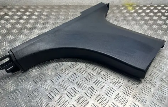 Volvo XC90 (B) pillar trim (bottom) 39829965