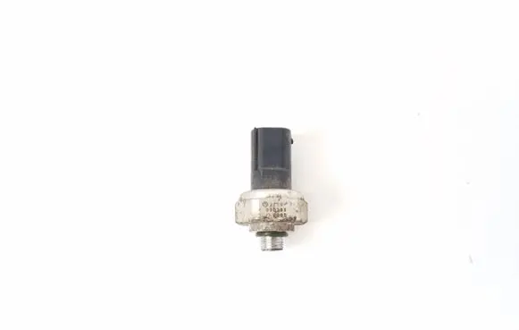 Mercedes-Benz E W212 Air conditioning (A/C) pressure sensor A2110000283