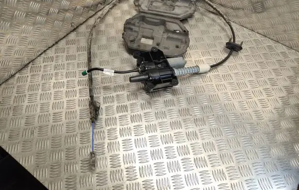 Citroen DS5 Hand brake/parking brake motor 9674619580