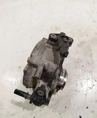 Peugeot Partner Vacuum pump 9804021880