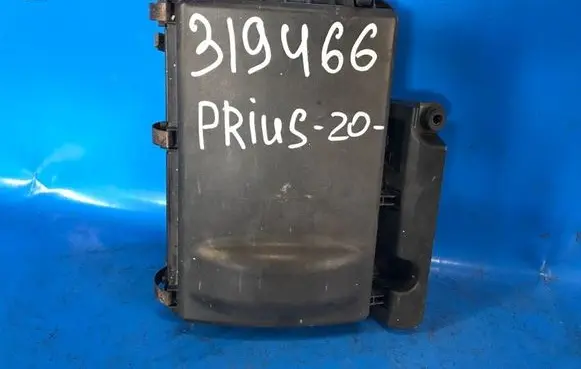 Toyota Prius (XW20) Air filter box 1770021150