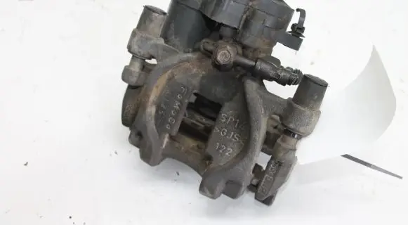 Ford Kuga II Rear brake caliper