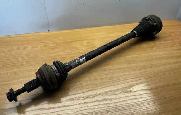 Volkswagen PASSAT B8 Rear driveshaft 3Q0501203C
