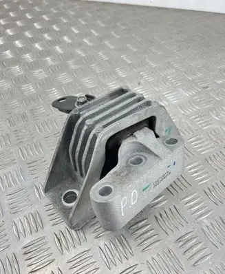 MG EHS Engine mount bracket 10273015