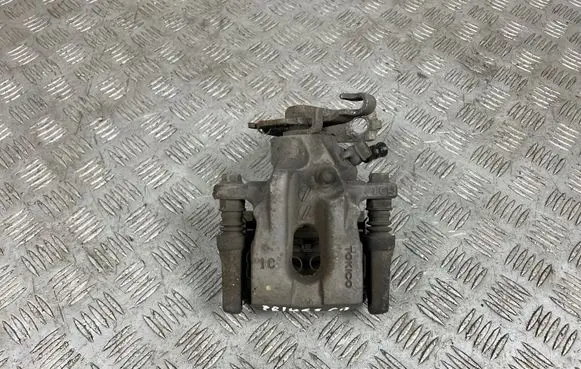 Toyota Prius (XW50) Rear brake caliper