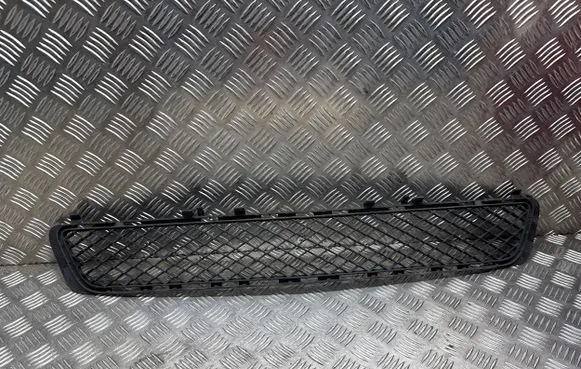 Mercedes-Benz E W212 Front bumper lower grill A2128850523