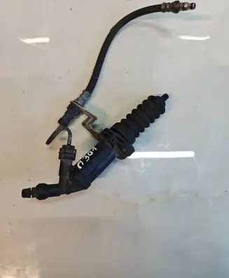 BMW 3 F30 F35 F31 Clutch master cylinder 6795711 136706