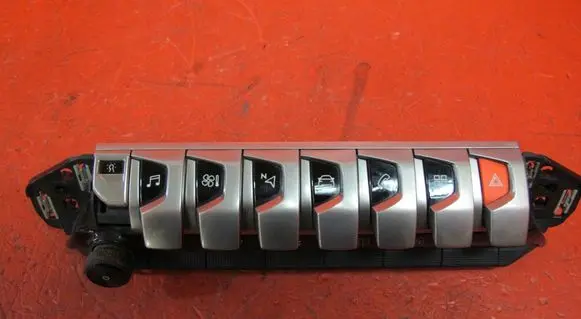 Peugeot 5008 II A set of switches 98106120DX