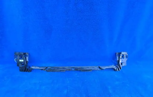 BMW 5 G30 G31 G38 Rear bumper mounting bracket 8746988