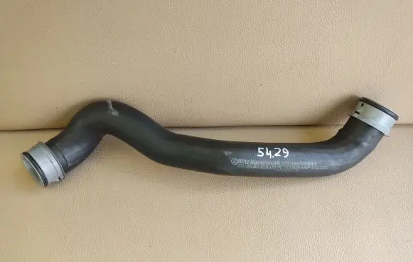 Mercedes-Benz CLS C218 X218 Engine coolant pipe/hose A2125014784