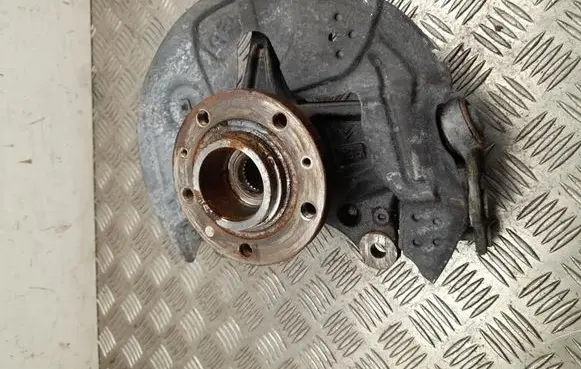 Opel Astra L Front wheel hub