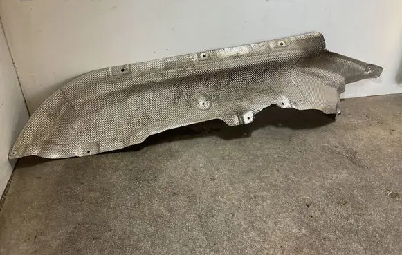 BMW 3 G20 G21 Exhaust heat shield 7394798 14877811
