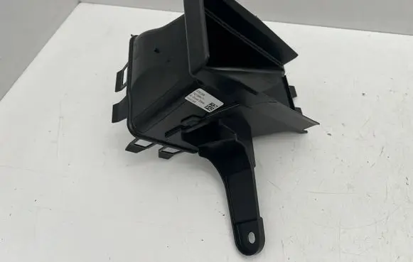 BMW X5 G05 Air intake duct part 7421685
