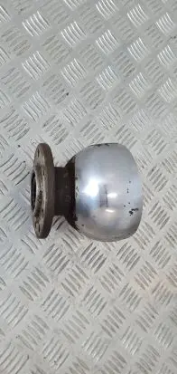 Land Rover Discovery Front wheel hub spindle knuckle