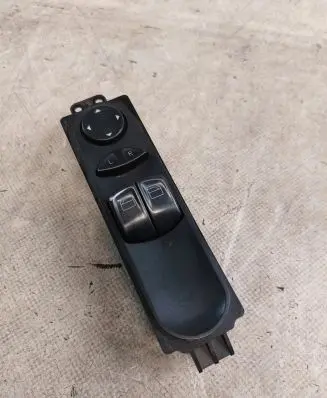 Mercedes-Benz Vito Viano W639 Electric window control switch 6395450913