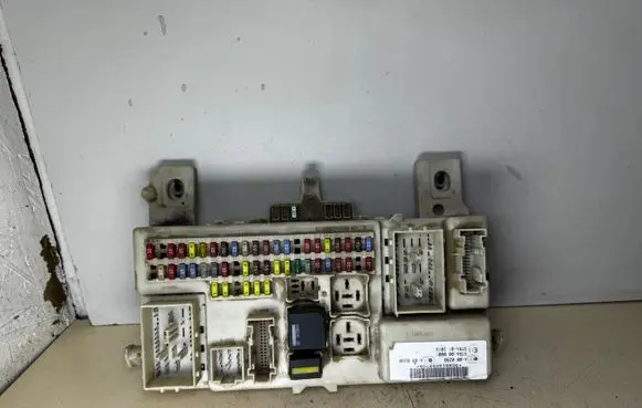 Ford Focus Fuse module 6M5T14014YLA 4M5T14A073CH 519099709