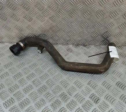 Volkswagen Touareg II Engine coolant pipe/hose 7P6122101J